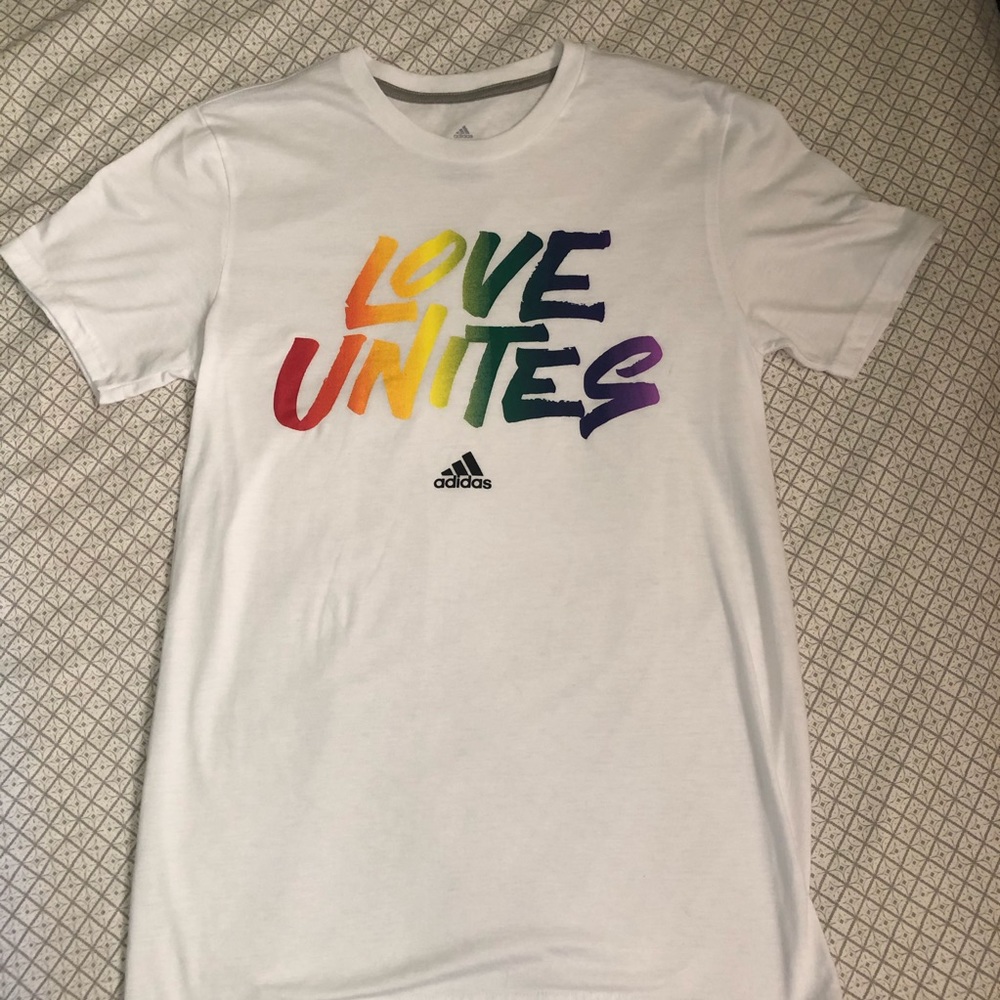 5 FOR $10 Adidas LOVE UNITES Climalite Tee, Small